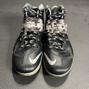 Nike Lebron Soldier 8 Black Gray Camo Strap Basketball Shoes Size 11 High-Top Me